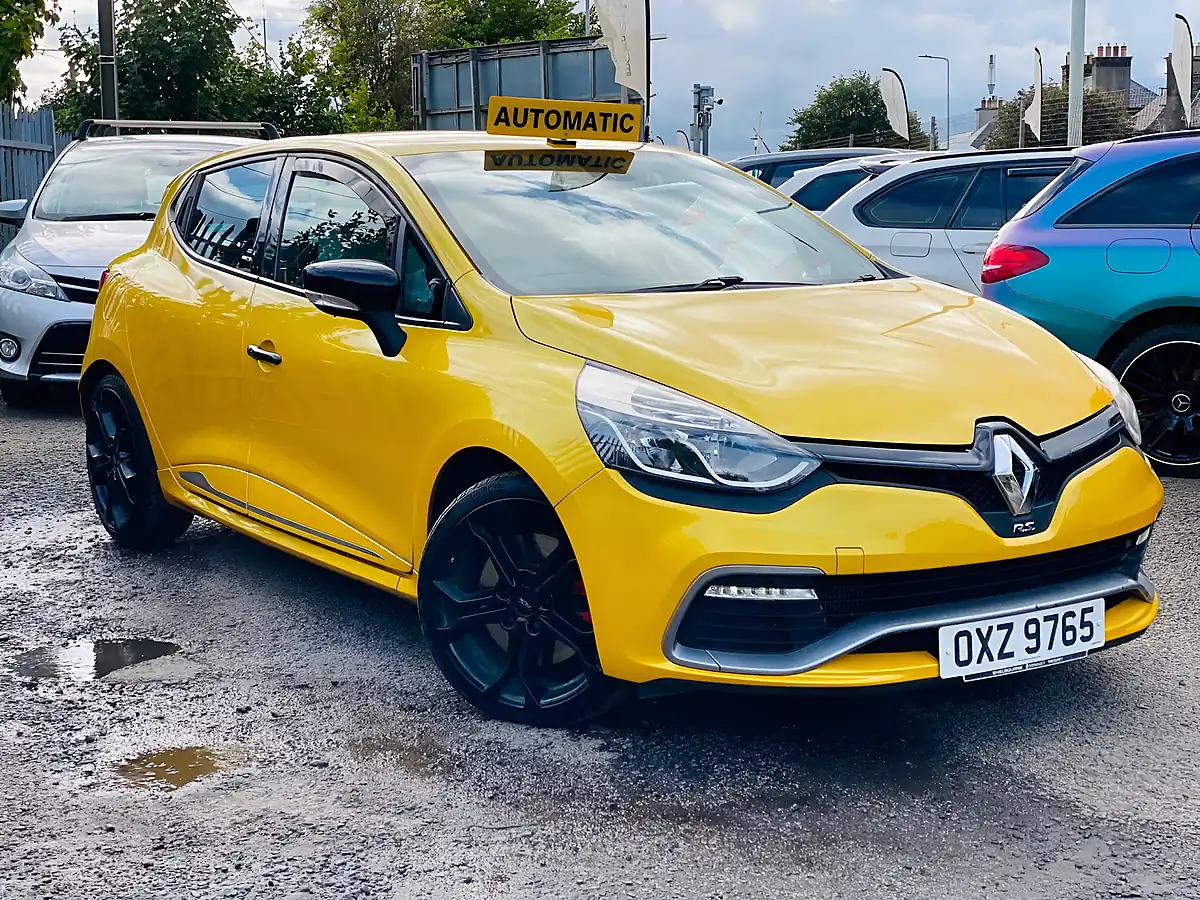 Used 2014 Renault Clio Renaultsport Lux Yellow - Front View