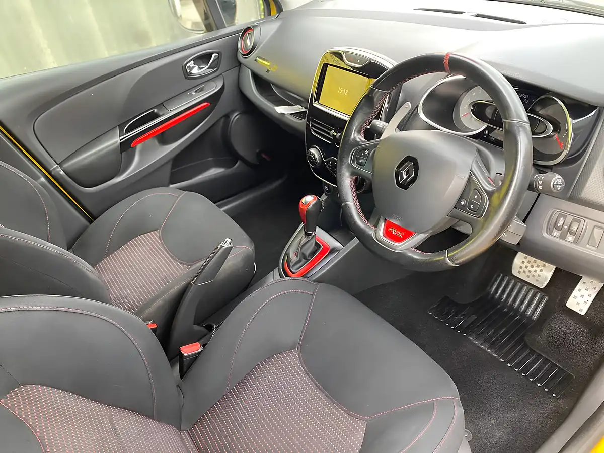 Used 2014 Renault Clio Renaultsport Lux Yellow - Interior and Exterior details 17