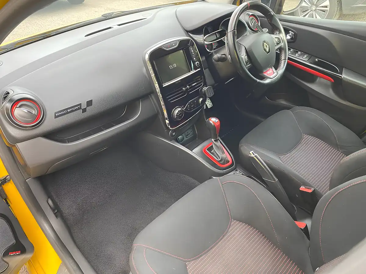 Used 2014 Renault Clio Renaultsport Lux Yellow - Interior and Exterior details 6