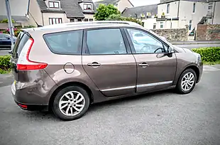 Used 2014 Renault Grand Scenic Dynamique Tom Tom Metallic Bronze - Interior and Exterior details 7