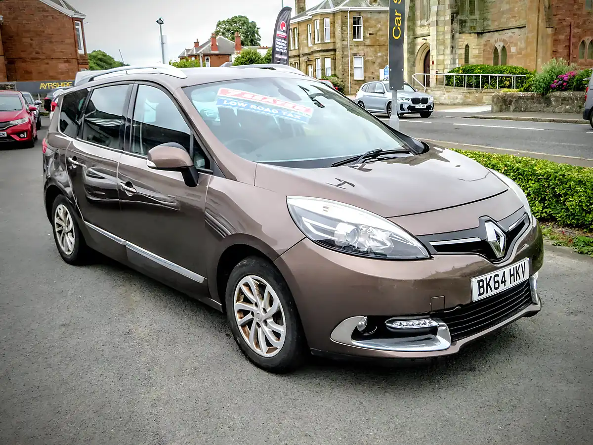 Used 2014 Renault Grand Scenic Dynamique Tom Tom Metallic Bronze - Interior and Exterior details 8