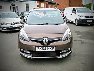 Used 2014 Renault Grand Scenic Dynamique Tom Tom Metallic Bronze - Interior and Exterior details 9