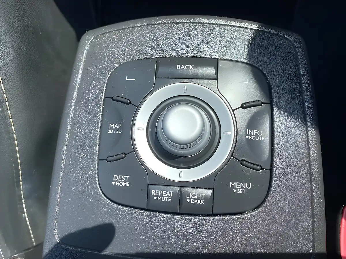 Used 2014 Renault Grand Scenic Dynamique Tomtom Grey - Interior and Exterior details 13