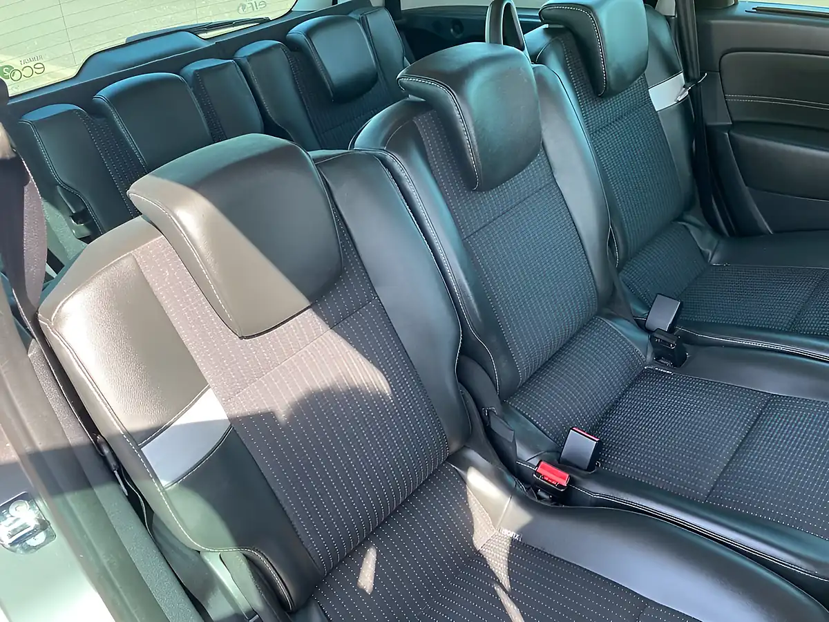 Used 2014 Renault Grand Scenic Dynamique Tomtom Grey - Interior and Exterior details 9