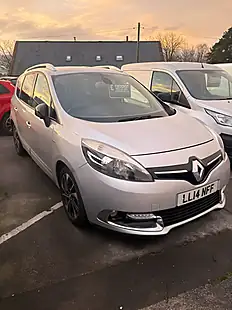Used 2014 Renault Grand Scenic Dynamique Tomtom Silver - Interior and Exterior details 2