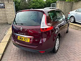 Used 2014 Renault Grand Scenic Energy Dynamique Tomtom Red - Interior and Exterior details 10