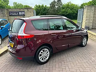 Used 2014 Renault Grand Scenic Energy Dynamique Tomtom Red - Interior and Exterior details 11