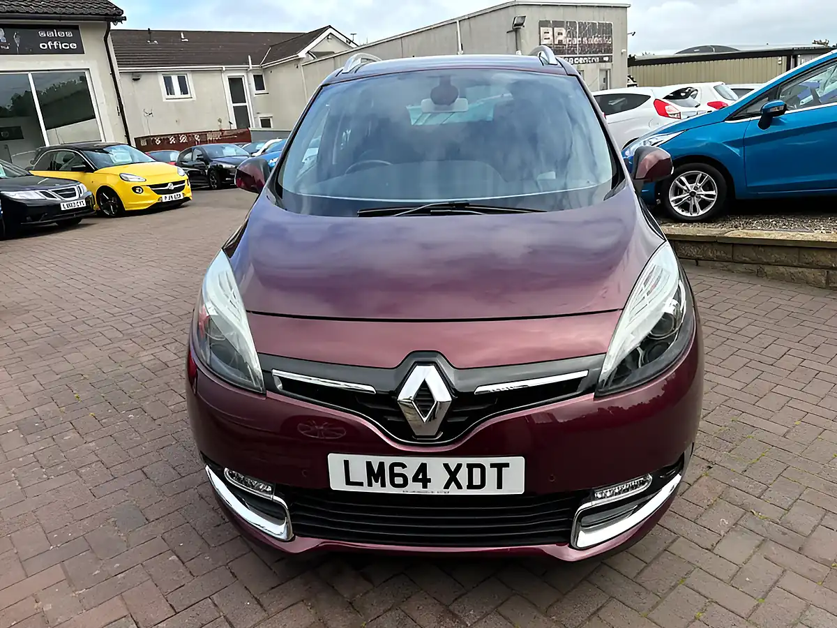 Used 2014 Renault Grand Scenic Energy Dynamique Tomtom Red - Interior and Exterior details 17