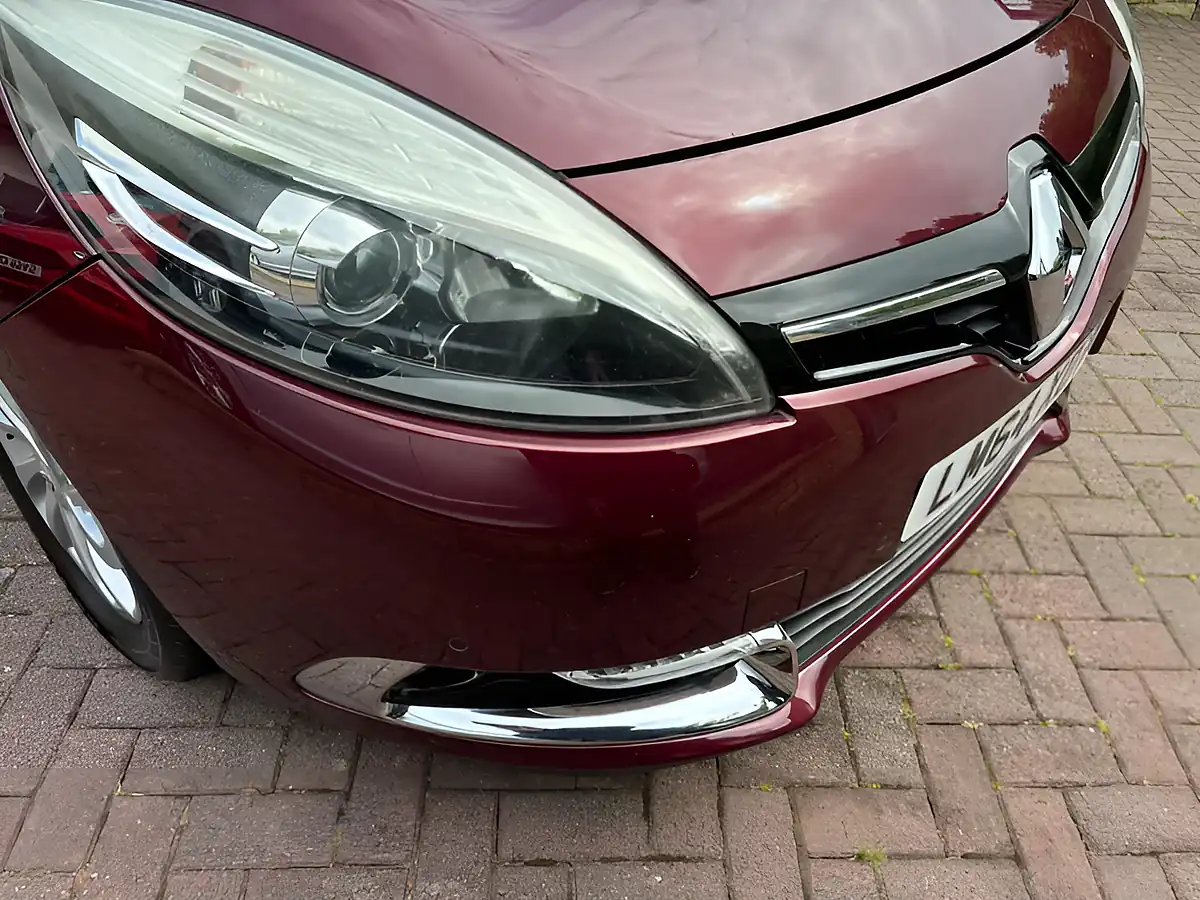 Used 2014 Renault Grand Scenic Energy Dynamique Tomtom Red - Interior and Exterior details 18