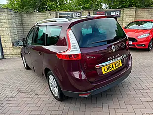 Used 2014 Renault Grand Scenic Energy Dynamique Tomtom Red - Interior and Exterior details 7