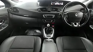 Used 2014 Renault Grand Scenic Energy Dynamique Tomtom Red - Interior and Exterior details 6