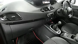Used 2014 Renault Grand Scenic Energy Dynamique Tomtom Red - Interior and Exterior details 7