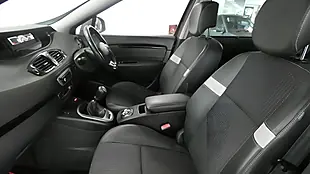 Used 2014 Renault Grand Scenic Energy Dynamique Tomtom Red - Interior and Exterior details 8