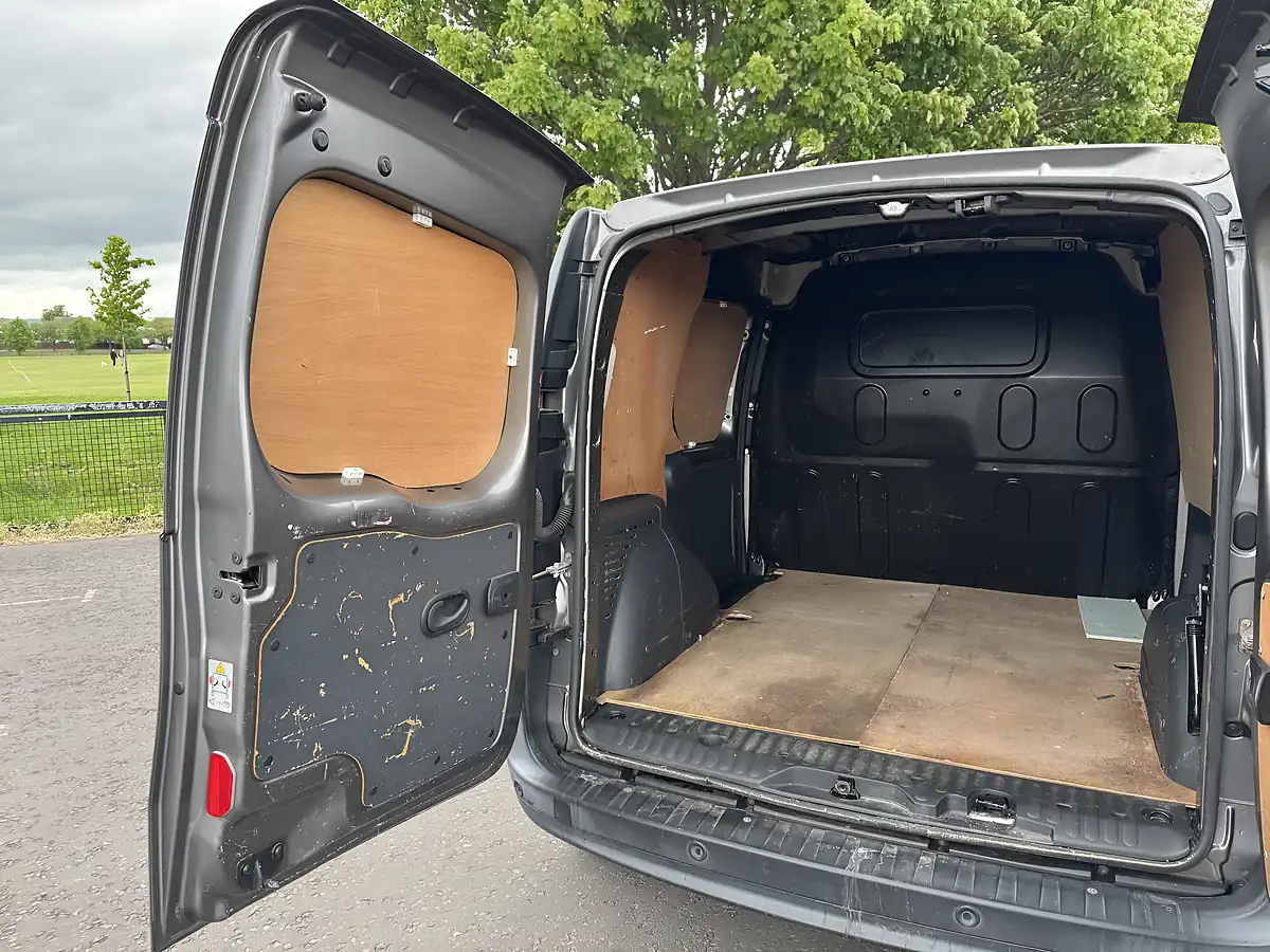 Used 2014 Renault Kangoo Sport Grey - Interior and Exterior details 10