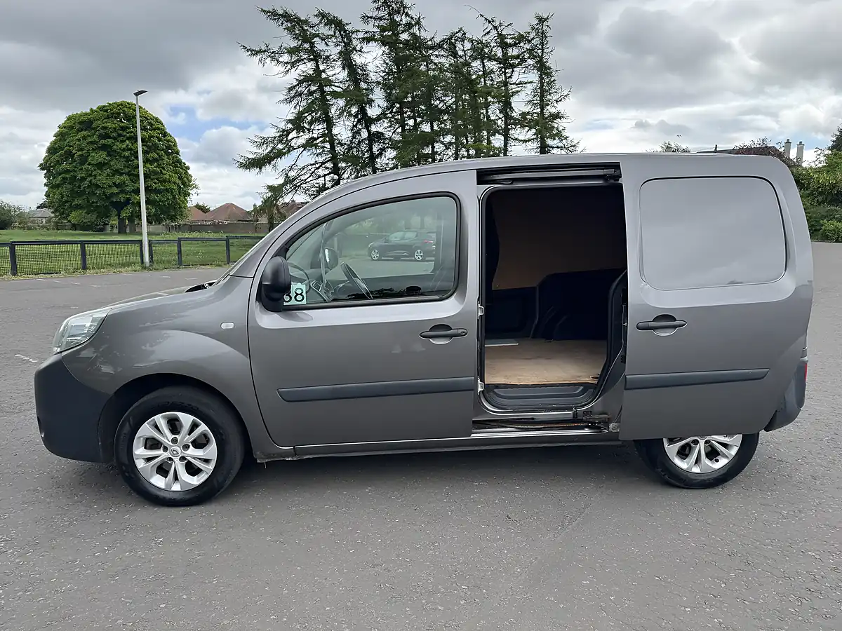 Used 2014 Renault Kangoo Sport Grey - Interior and Exterior details 12