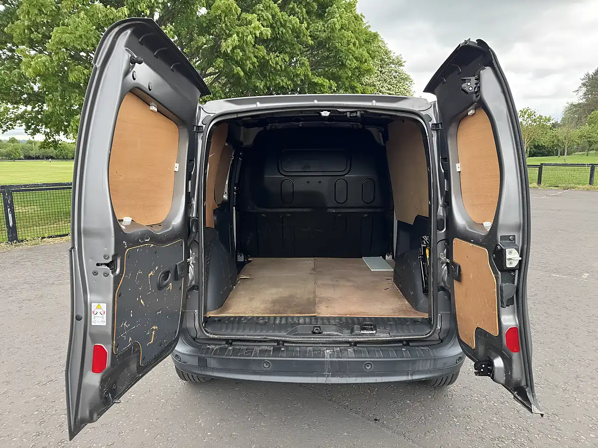 Used 2014 Renault Kangoo Sport Grey - Interior and Exterior details 9