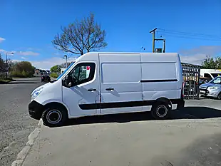 Used 2014 Renault Master MM35 Business Mwb Glacier White - Interior and Exterior details 5