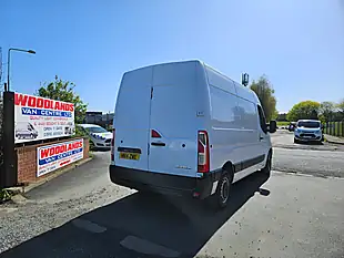 Used 2014 Renault Master MM35 Business Mwb Glacier White - Interior and Exterior details 8
