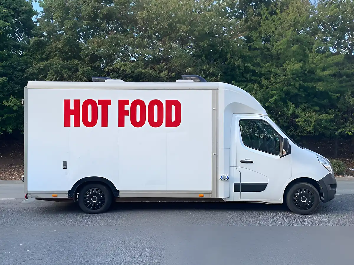 Used 2014 Renault Master Platform Cab Lwb White - Interior and Exterior details 4