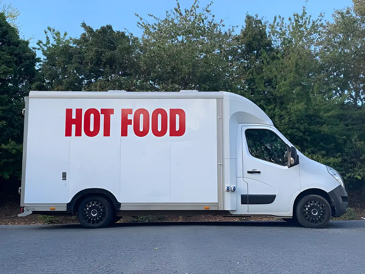 Used 2014 Renault Master Platform Cab Lwb White - Interior and Exterior details 5