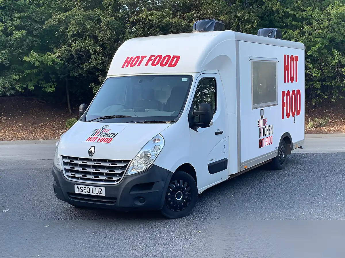 Used 2014 Renault Master Platform Cab Lwb White - Interior and Exterior details 7