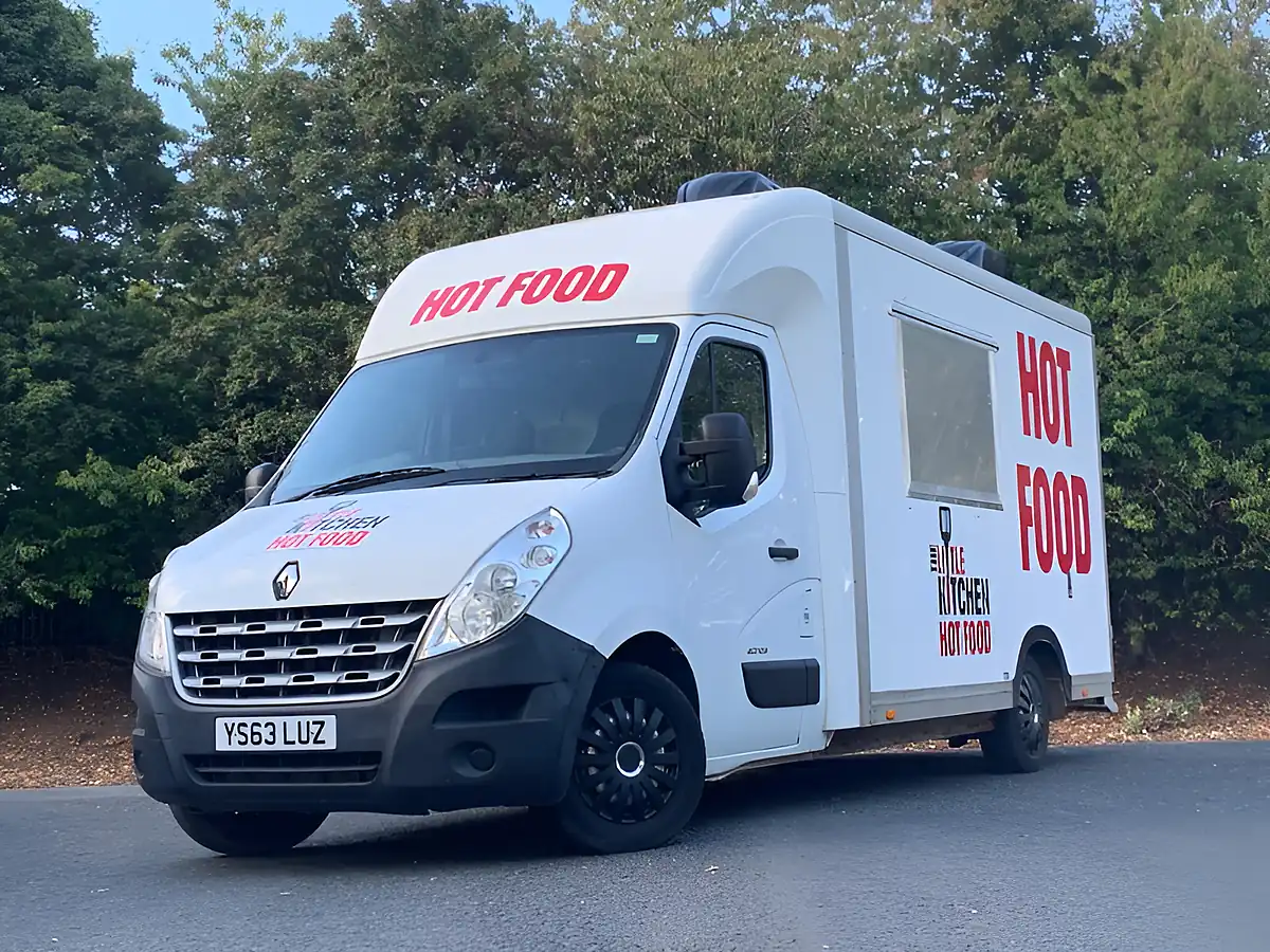 Used 2014 Renault Master Platform Cab Lwb White - Interior and Exterior details 8