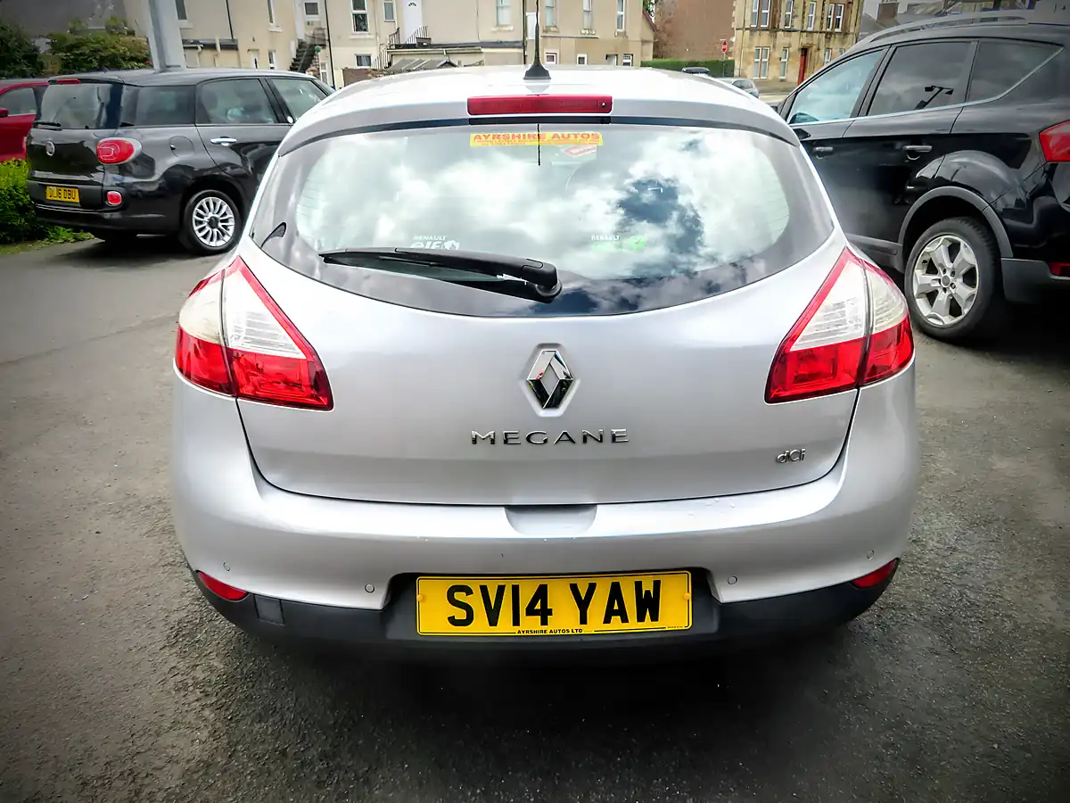 Used 2014 Renault Megane Dynamique Tom Tom Metallic Silver - Interior and Exterior details 7