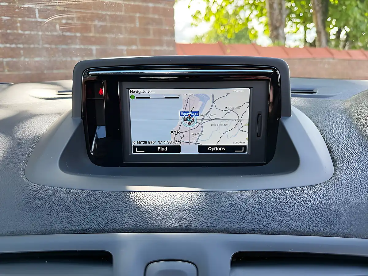 Used 2014 Renault Megane Dynamique Tomtom Blue - Interior and Exterior details 11