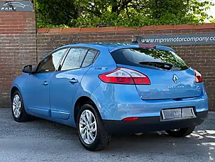 Used 2014 Renault Megane Dynamique Tomtom Blue - Interior and Exterior details 6