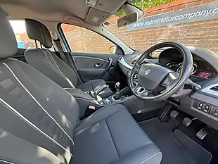 Used 2014 Renault Megane Dynamique Tomtom Blue - Interior and Exterior details 9