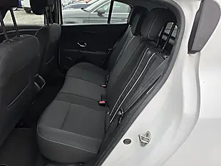 Used 2014 Renault Megane Dynamique Tomtom White - Interior and Exterior details 10