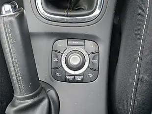 Used 2014 Renault Megane Dynamique Tomtom White - Interior and Exterior details 15