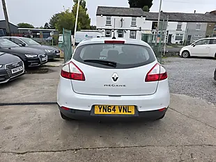 Used 2014 Renault Megane Dynamique Tomtom White - Interior and Exterior details 7