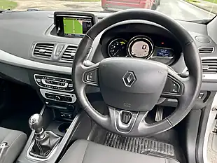 Used 2014 Renault Megane Dynamique Tomtom White - Interior and Exterior details 16