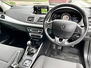 Used 2014 Renault Megane Dynamique Tomtom White - Interior and Exterior details 18