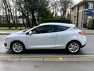 Used 2014 Renault Megane Dynamique Tomtom White - Interior and Exterior details 7