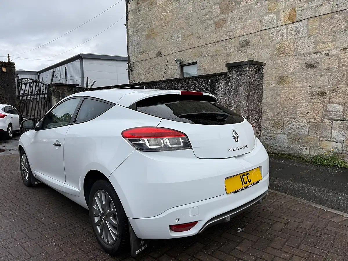 Used 2014 Renault Megane Knight Edition White - Interior and Exterior details 14