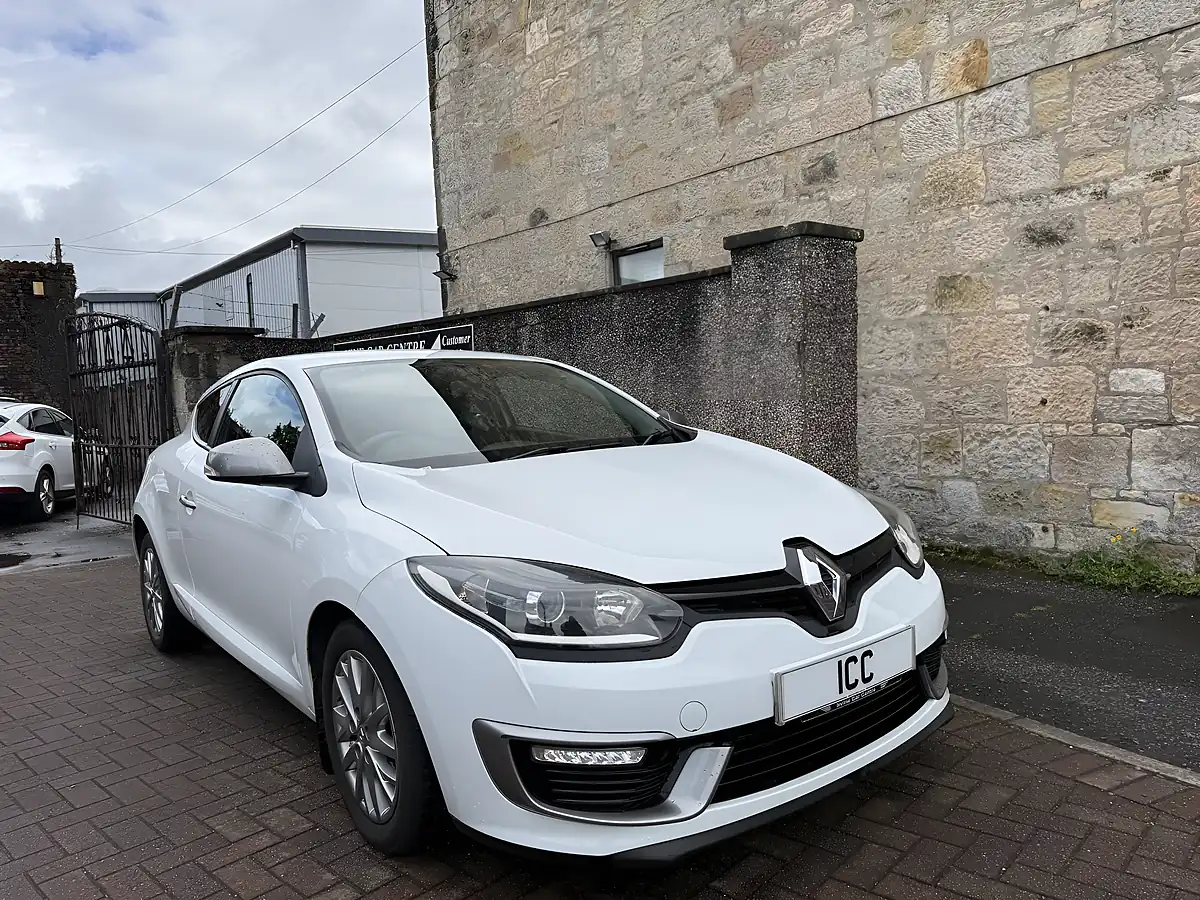 Used 2014 Renault Megane Knight Edition White - Interior and Exterior details 8