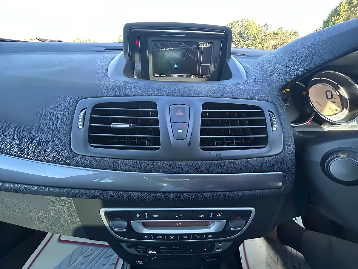 Used 2014 Renault Megane Limited Edition Diamond Black - Interior and Exterior details 15