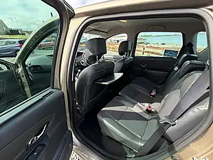 Used 2014 Renault Scenic Dynamique Tomtom Beige - Interior and Exterior details 11