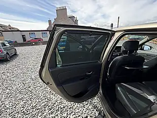 Used 2014 Renault Scenic Dynamique Tomtom Beige - Interior and Exterior details 12