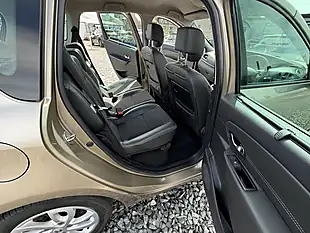 Used 2014 Renault Scenic Dynamique Tomtom Beige - Interior and Exterior details 14