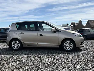 Used 2014 Renault Scenic Dynamique Tomtom Beige - Interior and Exterior details 4