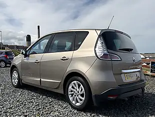 Used 2014 Renault Scenic Dynamique Tomtom Beige - Interior and Exterior details 7