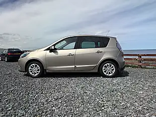 Used 2014 Renault Scenic Dynamique Tomtom Beige - Interior and Exterior details 8