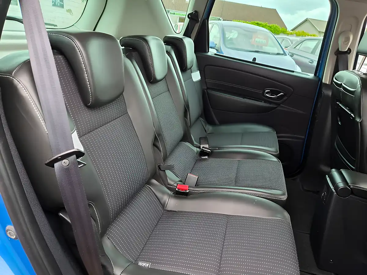 Used 2014 Renault Scenic Dynamique Tomtom Blue - Interior and Exterior details 15