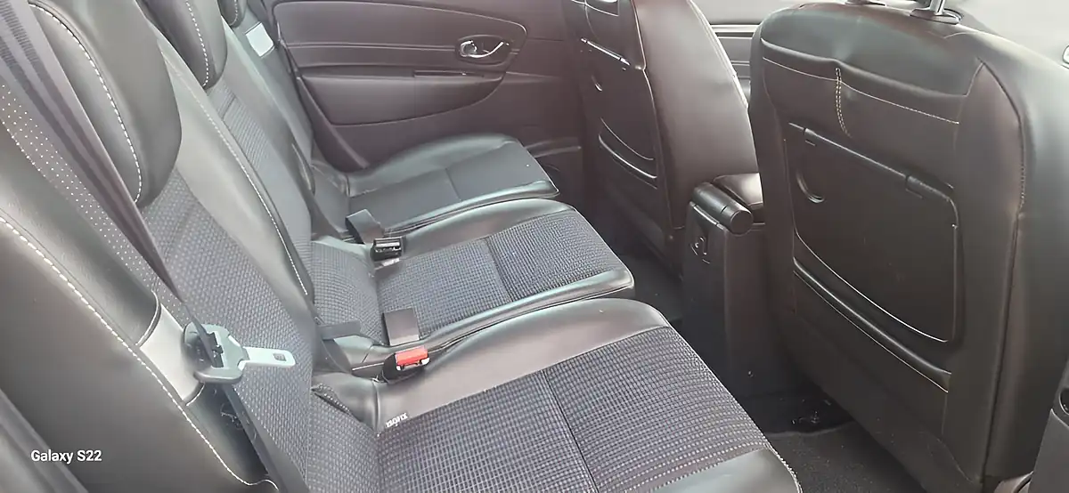 Used 2014 Renault Scenic Dynamique Tomtom Grey - Interior and Exterior details 11