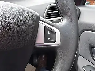 Used 2014 Renault Scenic Xmod Dynamique Tomtom Red - Interior and Exterior details 14
