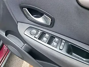 Used 2014 Renault Scenic Xmod Dynamique Tomtom Red - Interior and Exterior details 15