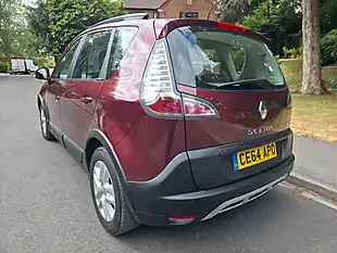Used 2014 Renault Scenic Xmod Dynamique Tomtom Red - Interior and Exterior details 4
